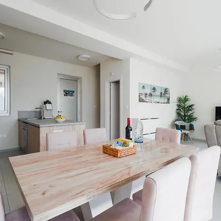 Апартаменты New 2br Townhouse In Luxury Pool & *